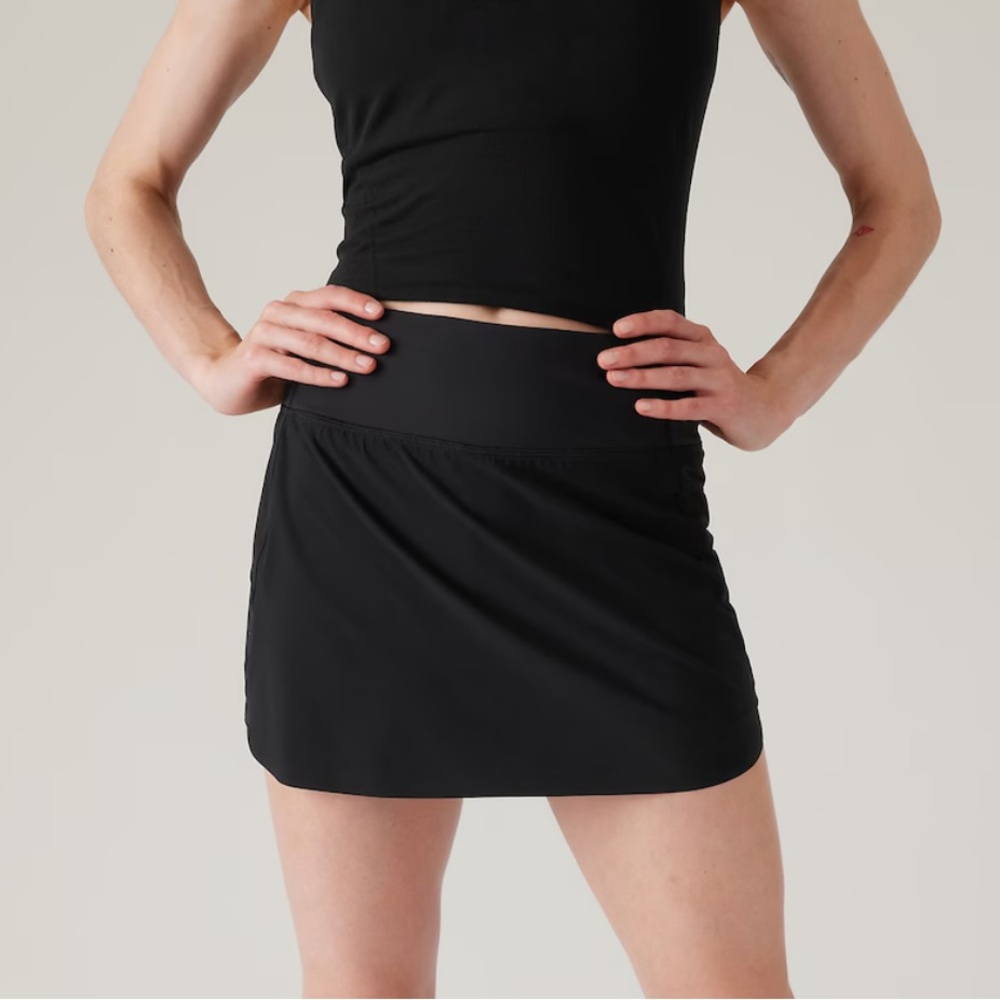 NET- Athleta Run with It Skort